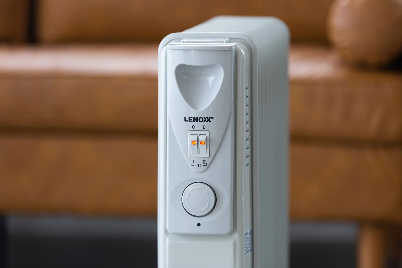 11-Fin Oil Column Heater 2400W w/ 3 Heat Settings & Wheels - Nurns