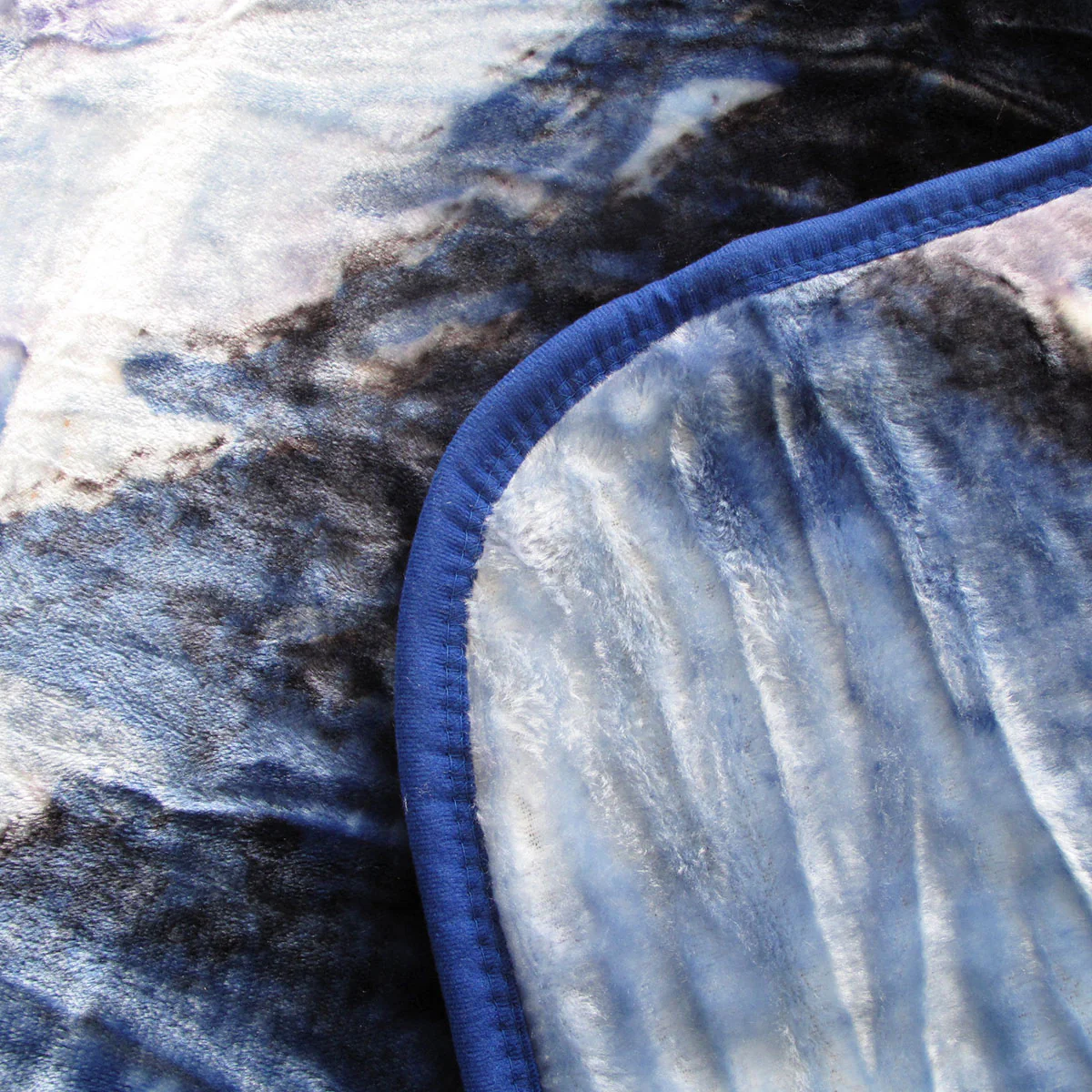 Walden Throw Soft Blanket 375GSM 1 Ply 3D Print Faux Mink Blanket Queen 200x240cm - Winter Wolf - Nurns