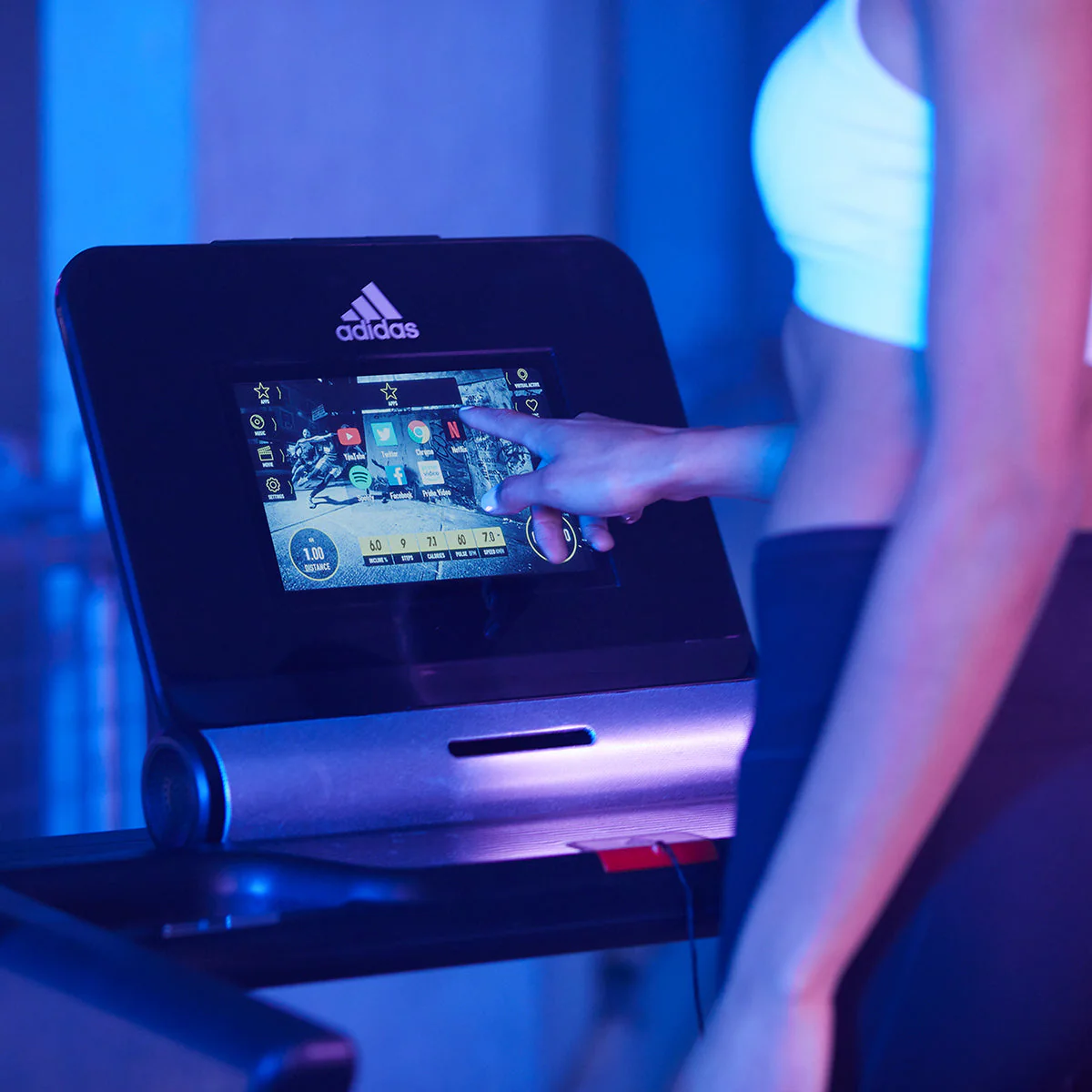 Adidas T-19x Treadmill with Zwift and Kinomap - Nurns
