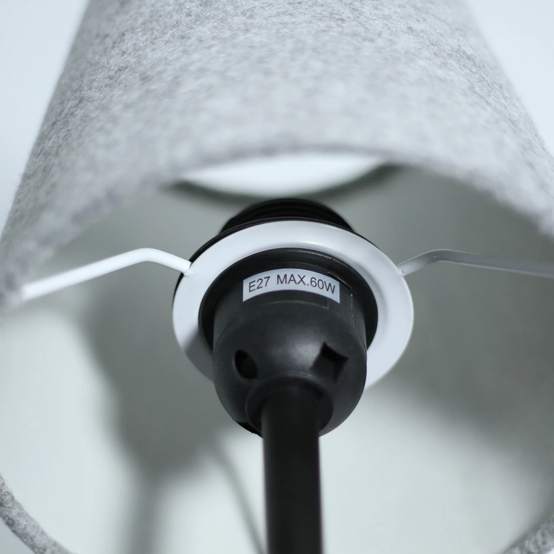 Simplistic and Elegant Table Lamp - Grey - Nurns