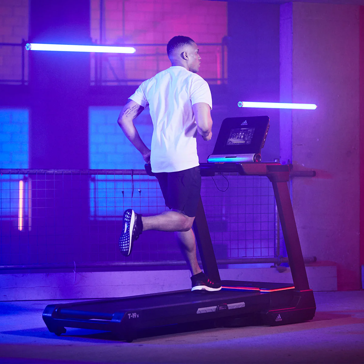 Adidas T-19x Treadmill with Zwift and Kinomap - Nurns