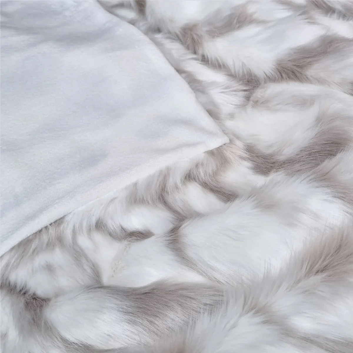 Warny Throw Soft Blanket Home Wild Cat Faux Fur Throw Rug 130 x 160cm - Ivory - Nurns