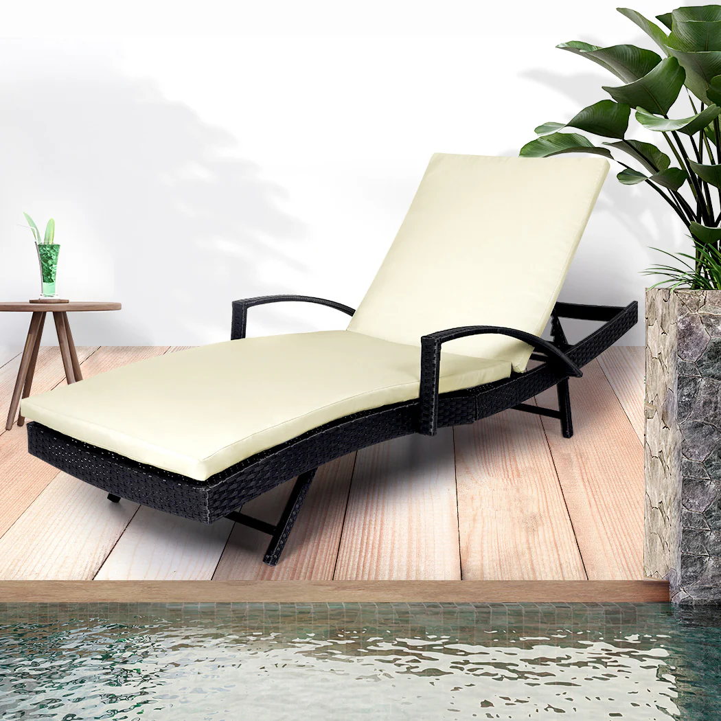 Simon Set of 2 Outdoor Sun Lounger Furniture Wicker Lounge Garden Patio Bed Pool Beige Cushion - Black - Nurns