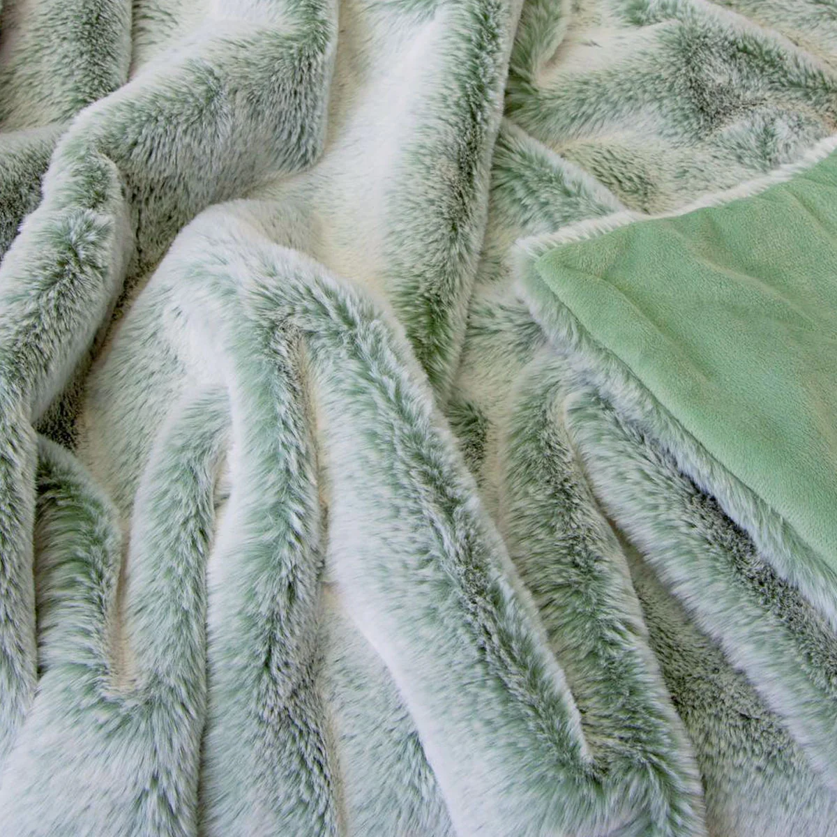 Wadi Throw Soft Blanket Faux Fur Throw Blanket 130 x 160cm - Sage - Nurns