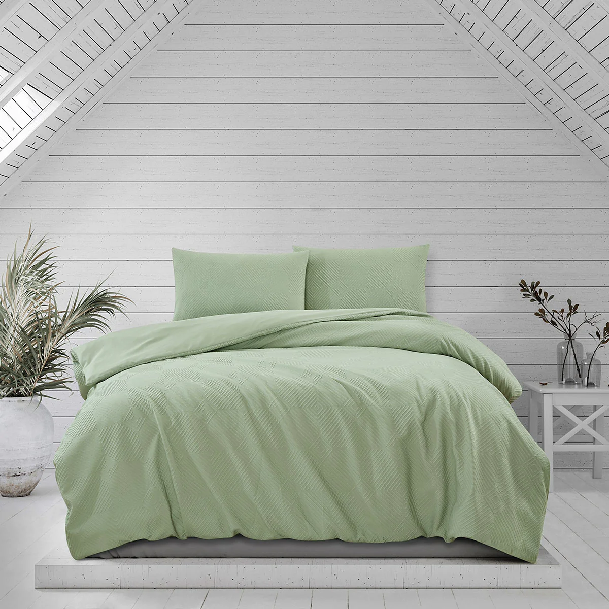 QUEEN Embossed Quilt Cover Set - Palm Green - Nurns