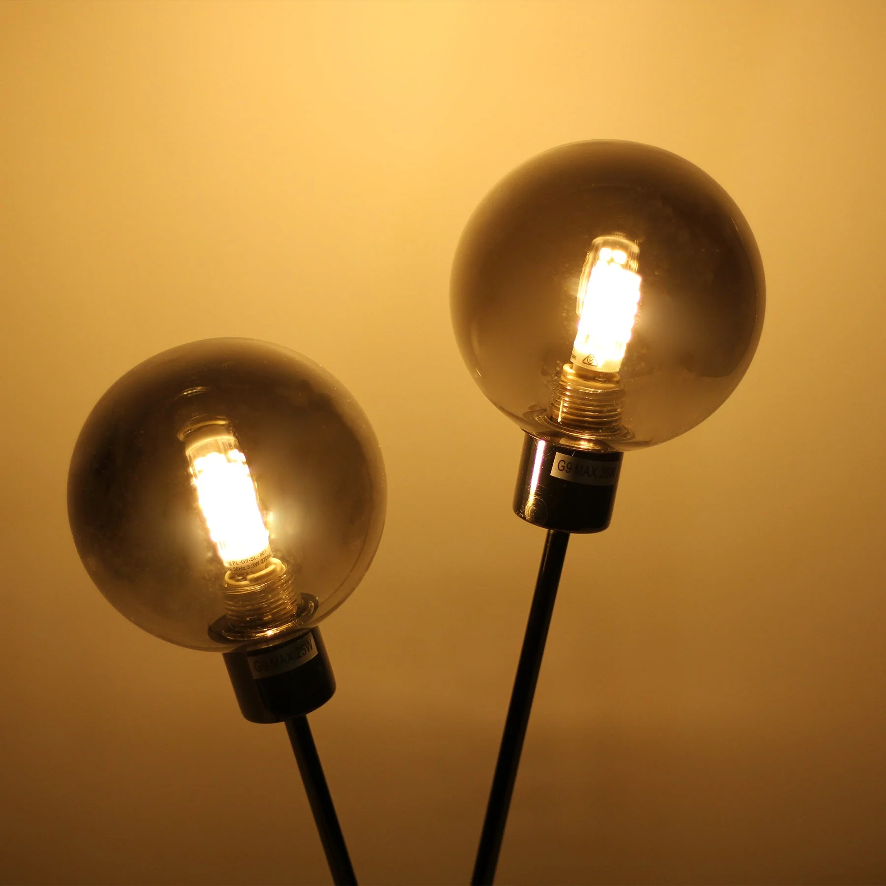 Polished Chrome Table Lamp - Black - Nurns