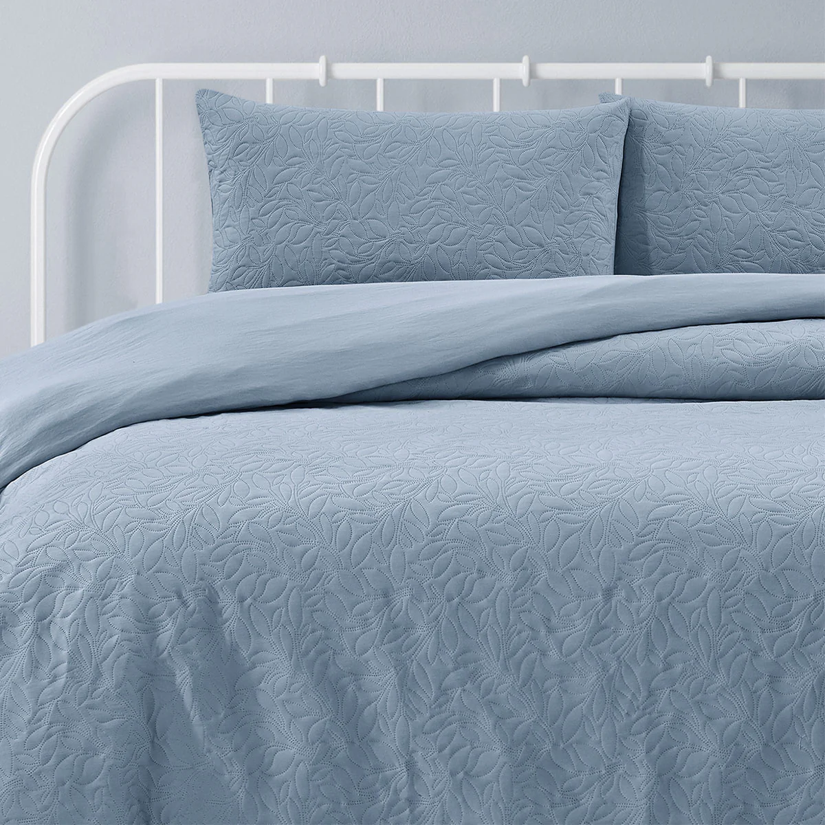 KING Pinsonic Embossed Quilt Cover Set - Bluebell - Nurns