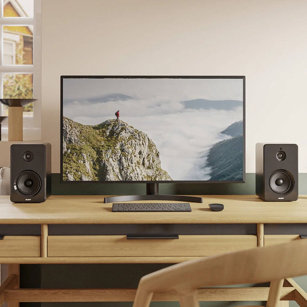 Majority D40 Bookshelf Speakers - Nurns